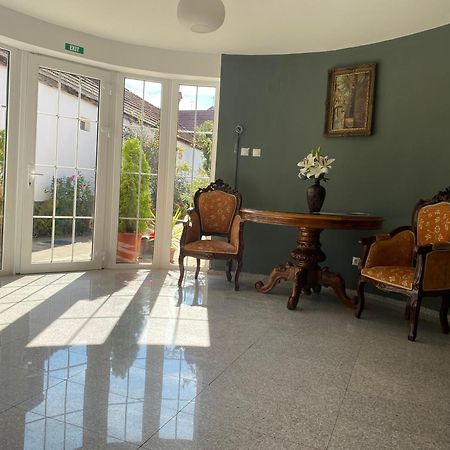 Budux Delux Vila Sacele Exterior photo